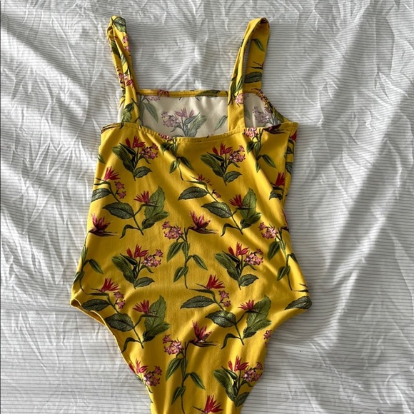 Bodysuit 🌺 - Picture 2 of 3